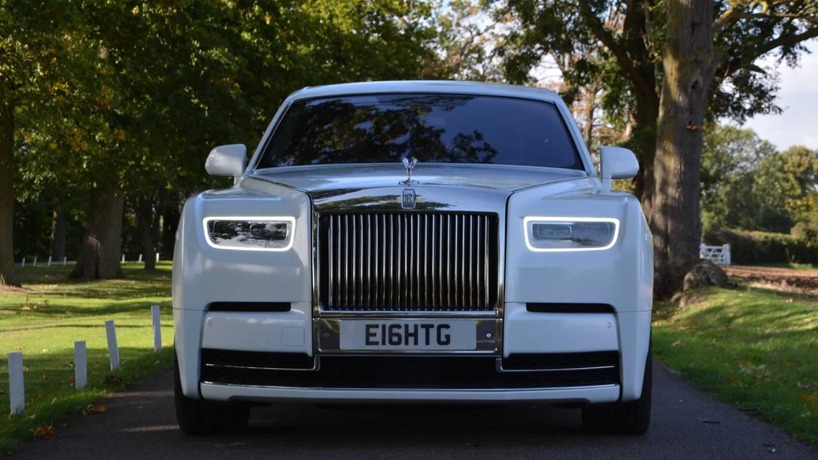 Rolls-Royce Phantom VIII exterior
