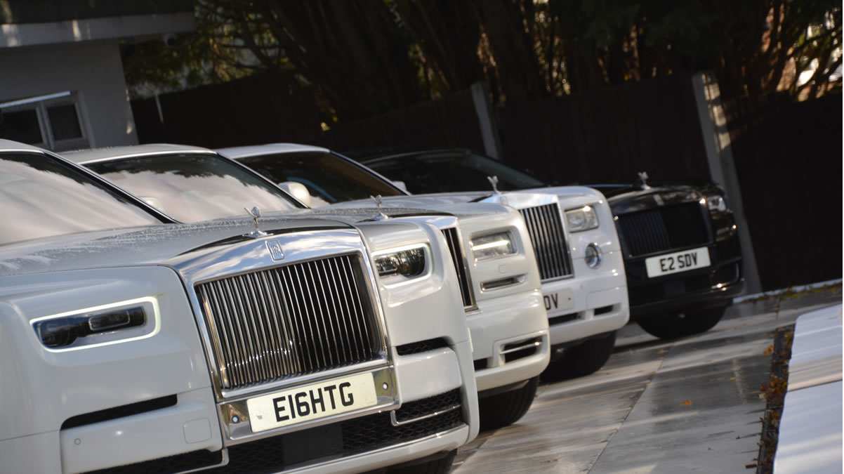 Rolls Royce wedding car lineup