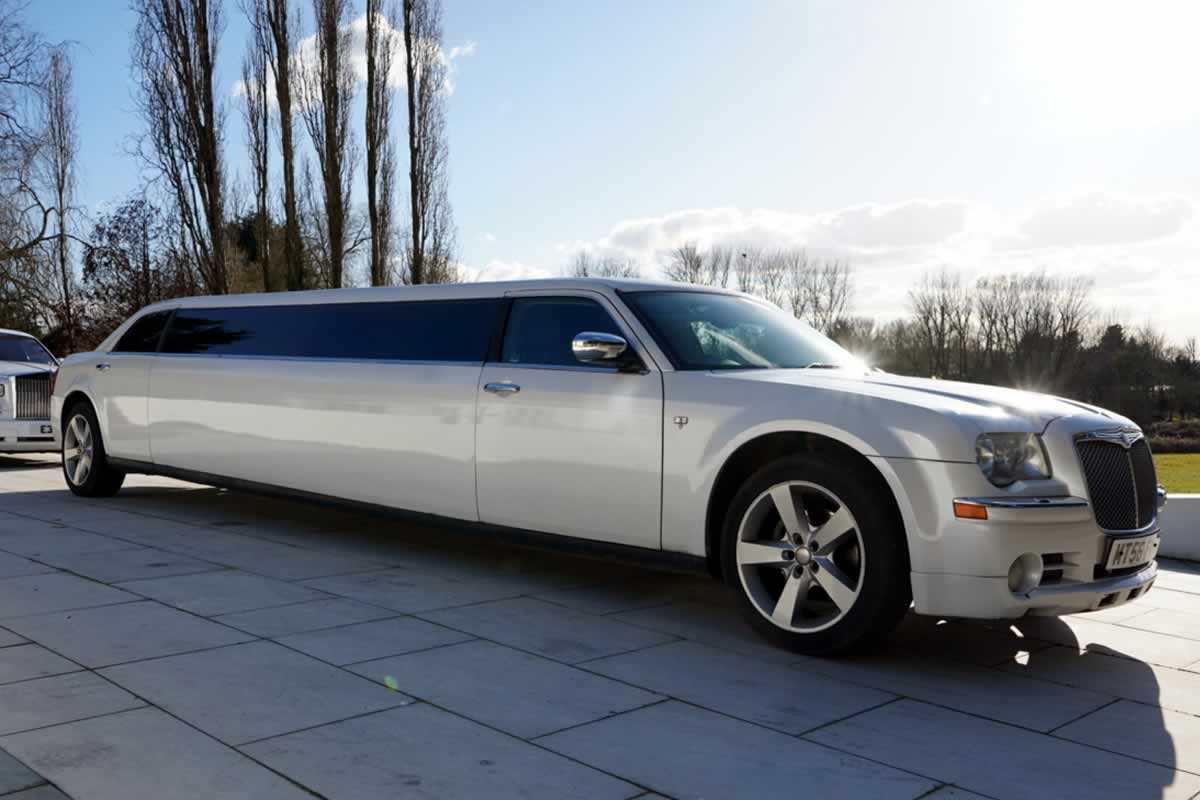 Chrysle 'Baby Bentley' Stretch limo exterior 2
