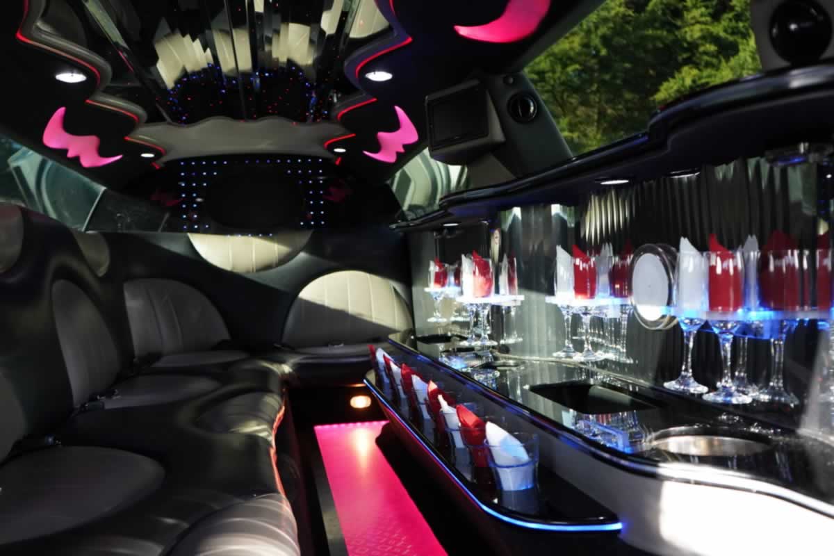 Chrysle 'Baby Bentley' Stretch limo interior 1