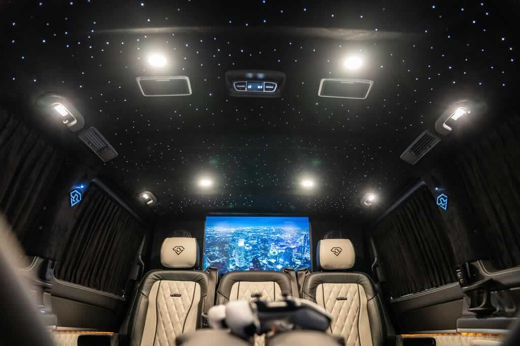 LandJet interior 8