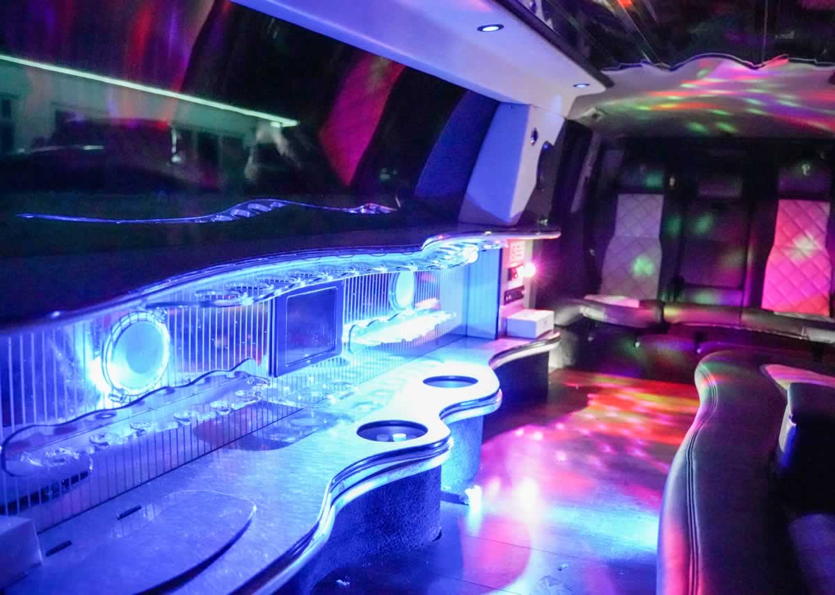 Range Rover interior view 2