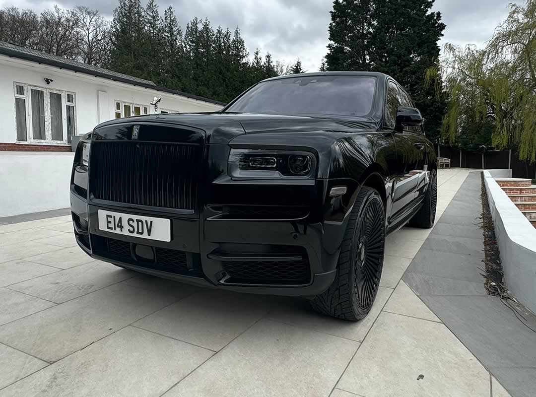 Rolls-Royce Cullinan front angle