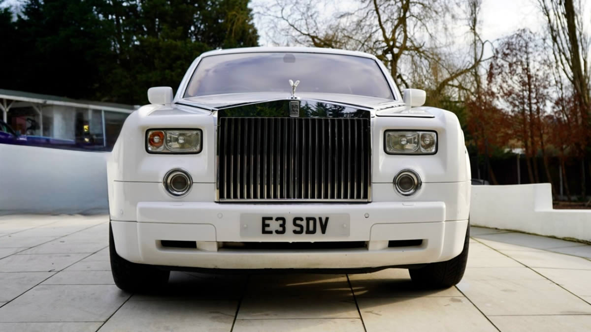 Rolls Royce Phantom VII Series I front