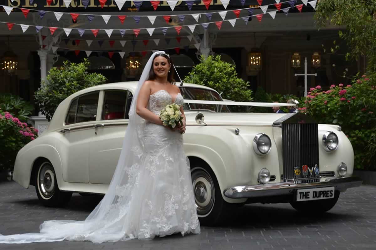 Rolls-Royce Silver Cloud wedding car with bride
