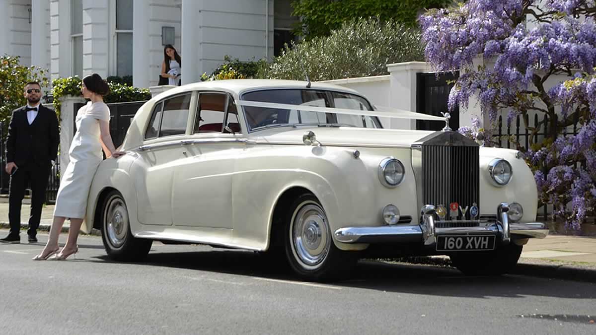 Rolls Royce wedding car lineup