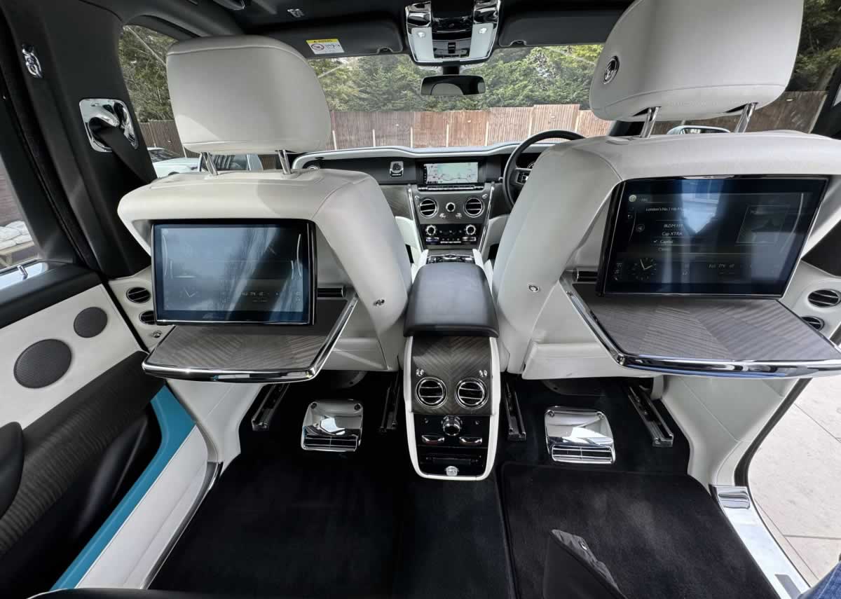 Rolls-Royce Cullinan interior TV screens in back of front seats